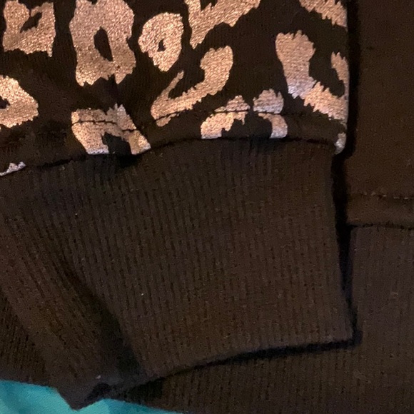 Sterling Silver earrings set with Sweatshirt BUNDLE SZ: 10/12 girls - Picture 6 of 8